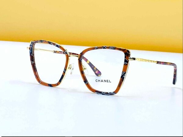 CHANEL - Image 2